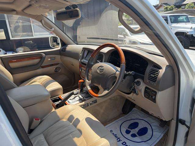 Toyota Land Cruiser Cygnus 10