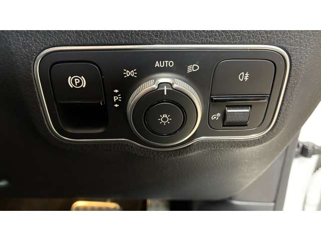 Mercedes-Benz GLB 10