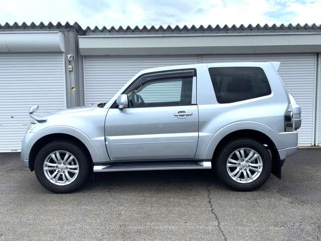 Mitsubishi Pajero 2