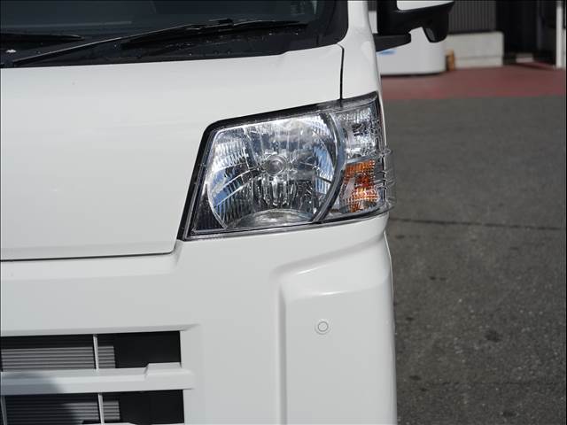 Daihatsu Hijet Deck Van 5