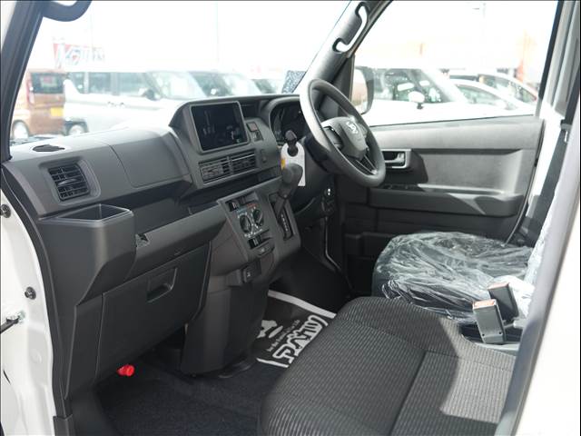 Daihatsu Hijet Deck Van 9