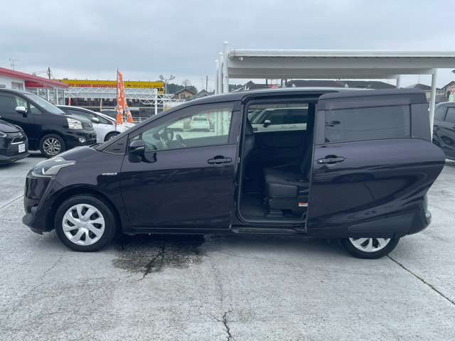 Toyota Sienta 9