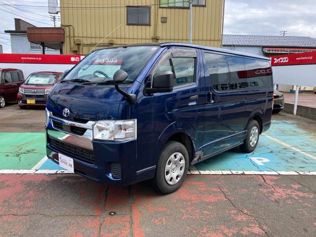 Toyota Hiace Van 2