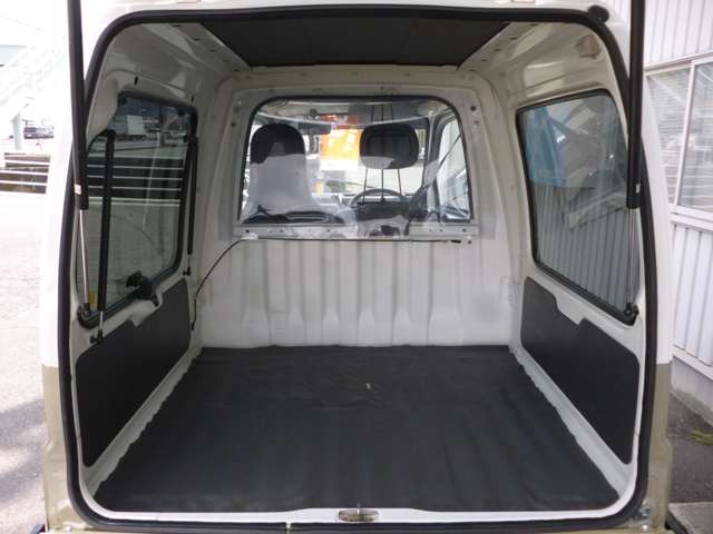 Daihatsu Midget II 8
