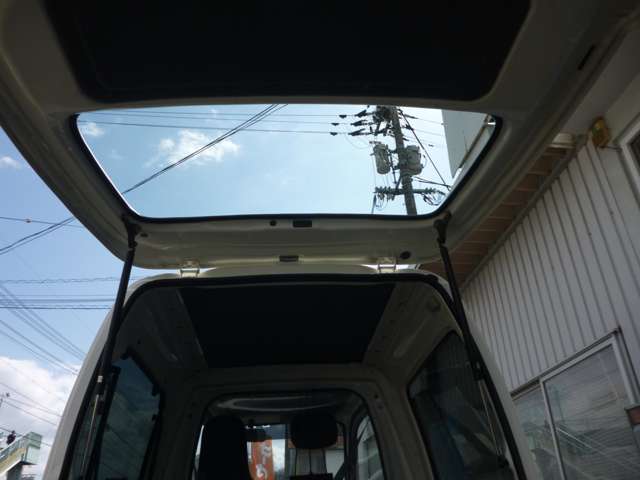 Daihatsu Midget II 9