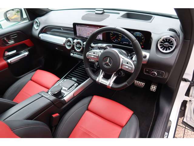 Mercedes-Benz GLB 8