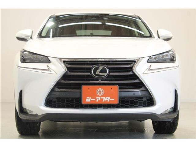 Lexus NX 8