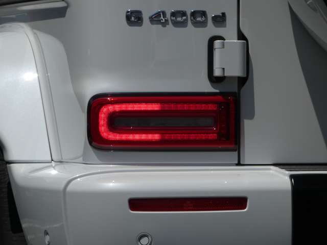 Mercedes-Benz G-Class 4