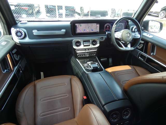 Mercedes-Benz G-Class 8