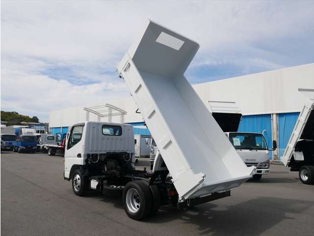 Mitsubishi Fuso Canter 8