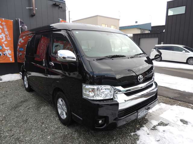 Toyota Hiace Van 3