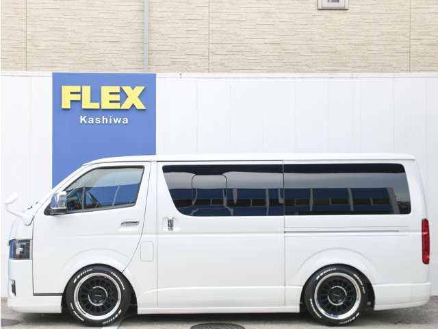 Toyota Hiace Van 10