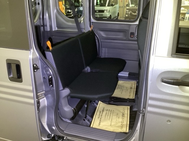 Honda N-VAN 10