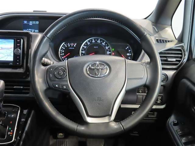 Toyota Voxy 7