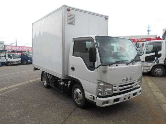 Isuzu Elf 2