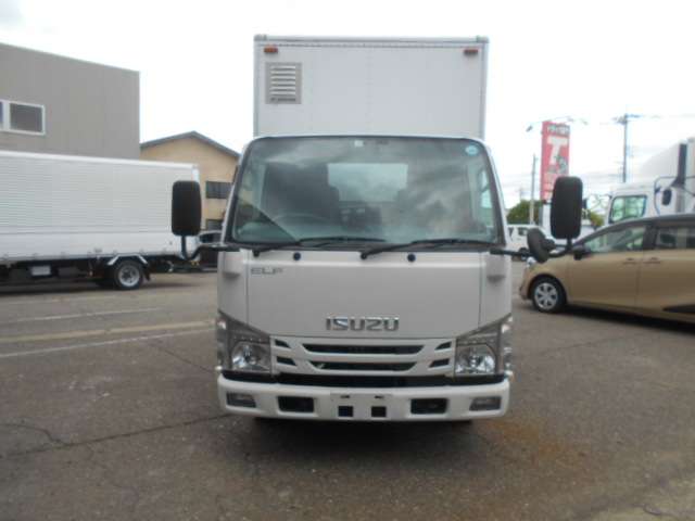 Isuzu Elf 3