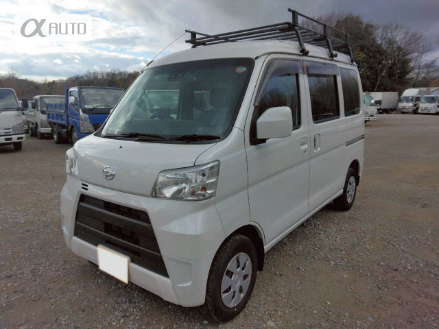 Daihatsu Hijet Cargo 3