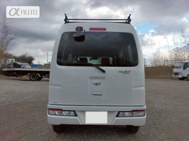 Daihatsu Hijet Cargo 6