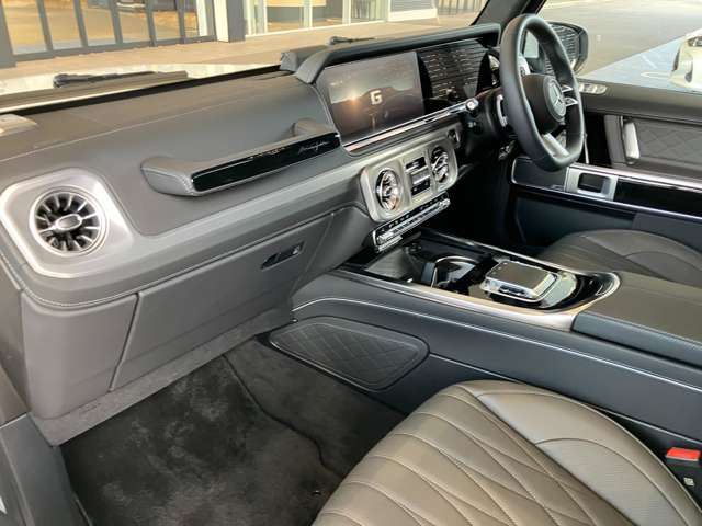 Mercedes-Benz G-Class 6