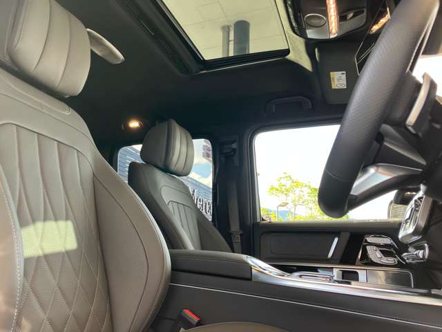 Mercedes-Benz G-Class 10