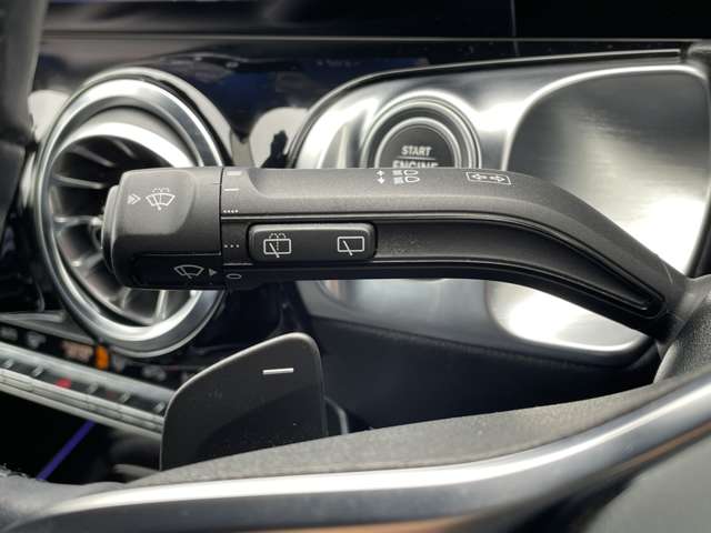 Mercedes-Benz GLB 12