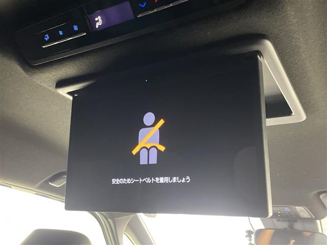 Toyota Voxy 3