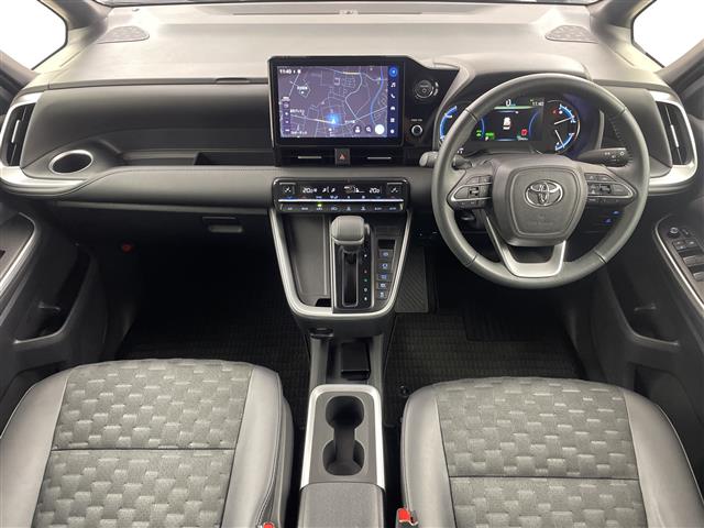 Toyota Voxy 5