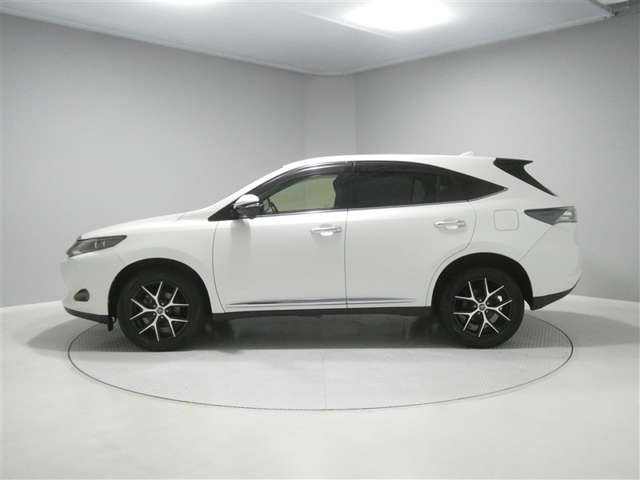 Toyota Harrier 2