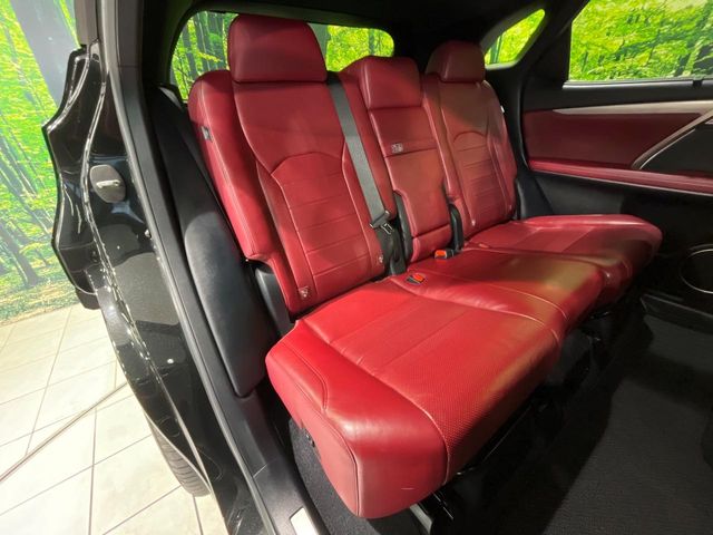 Lexus RX 9