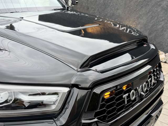 Toyota Hilux 12