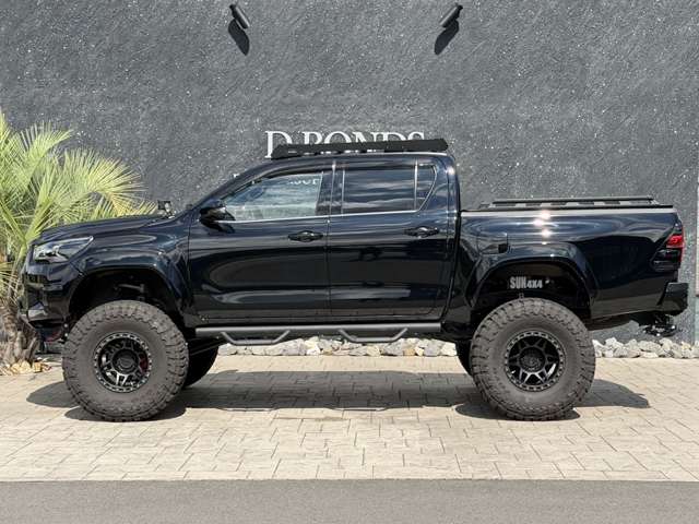 Toyota Hilux 4