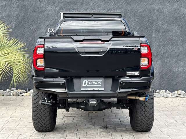 Toyota Hilux 8