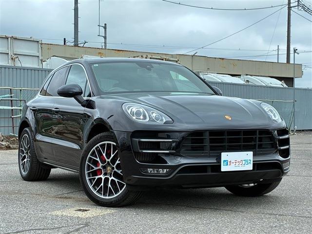 Porsche Macan 8