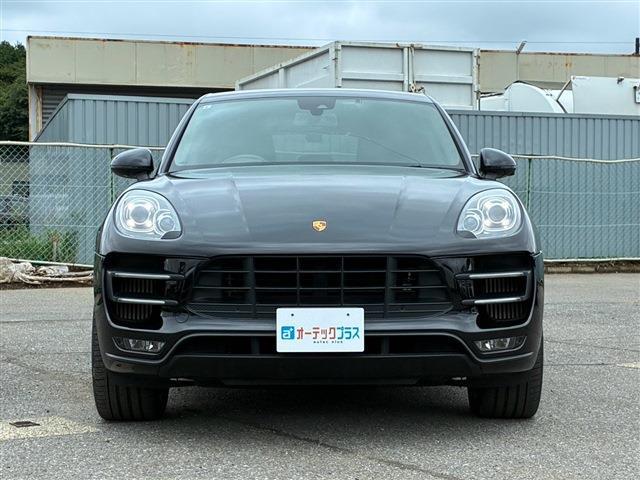 Porsche Macan 10