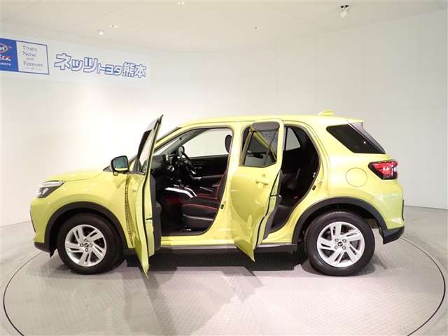 Daihatsu Rocky 4