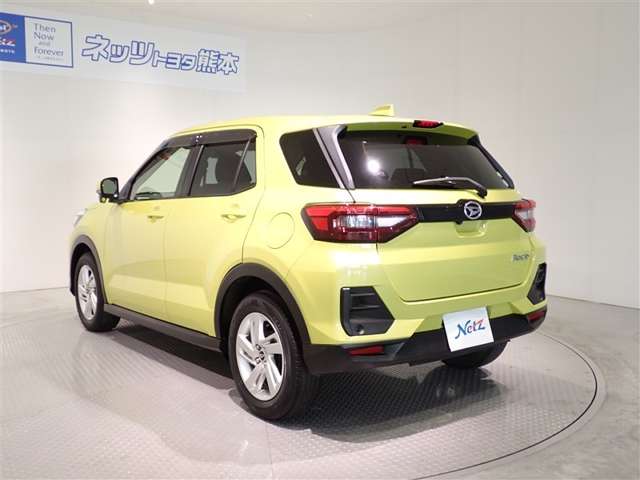 Daihatsu Rocky 5