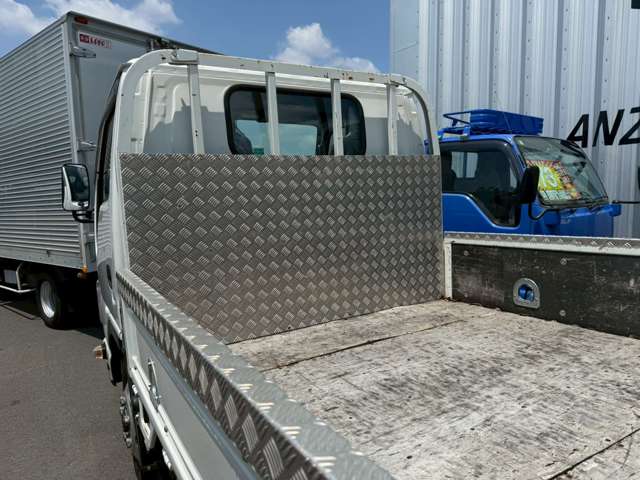 Isuzu Elf 11