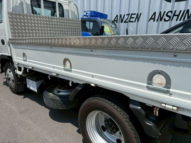 Isuzu Elf 3