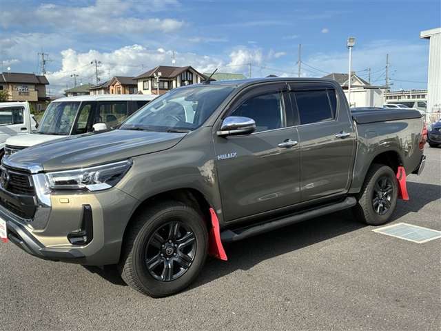 Toyota Hilux 2