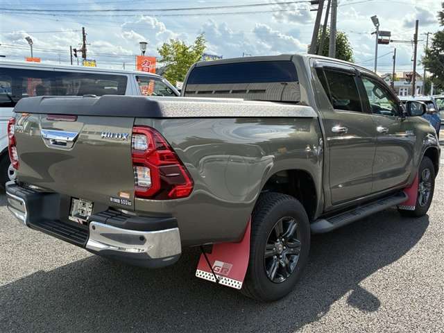 Toyota Hilux 5