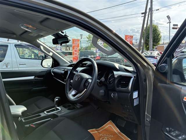 Toyota Hilux 9