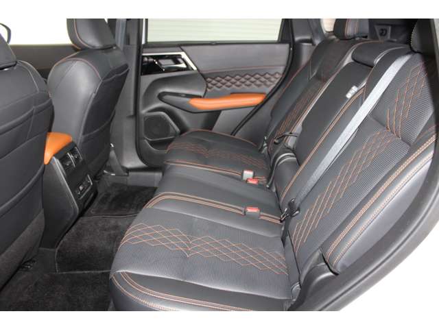 Mitsubishi Outlander 10