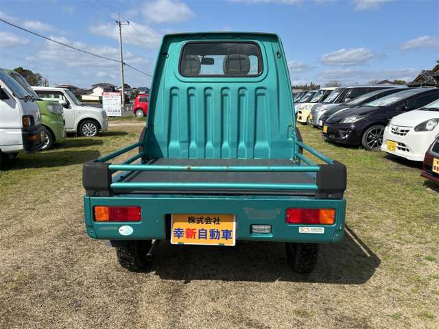 Daihatsu Midget II 7