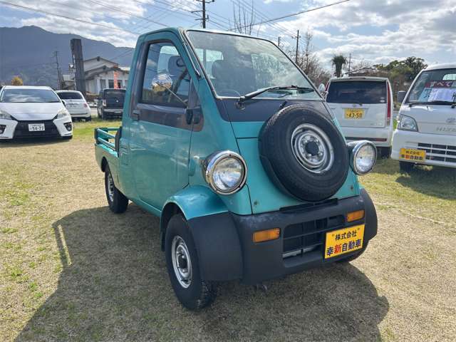 Daihatsu Midget II 10