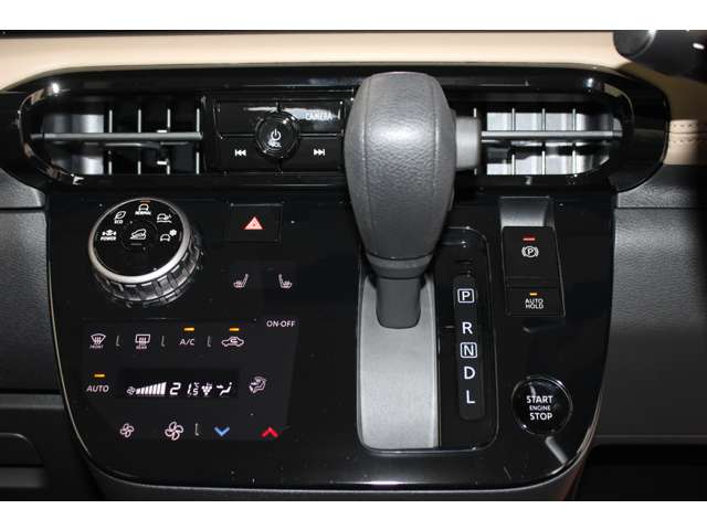 Mitsubishi Delica Mini 12