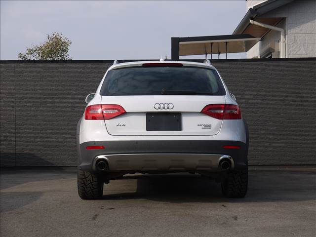 Audi A4 Allroad Quattro 8