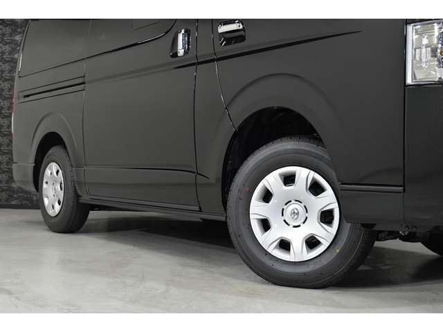 Toyota Hiace Van 12
