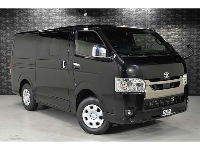 Toyota Hiace Van 9