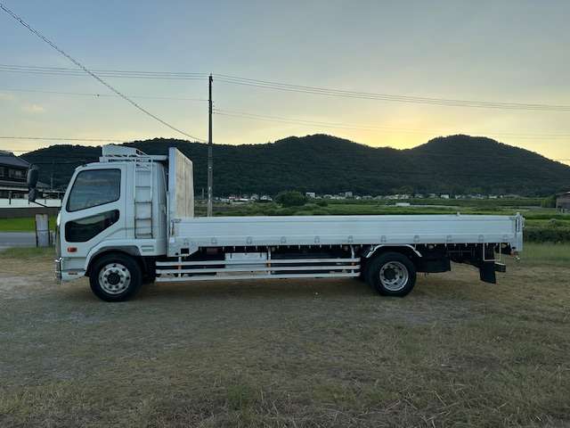 Mitsubishi Fuso Fighter 4