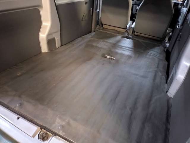 Mitsubishi Minicab Van 11